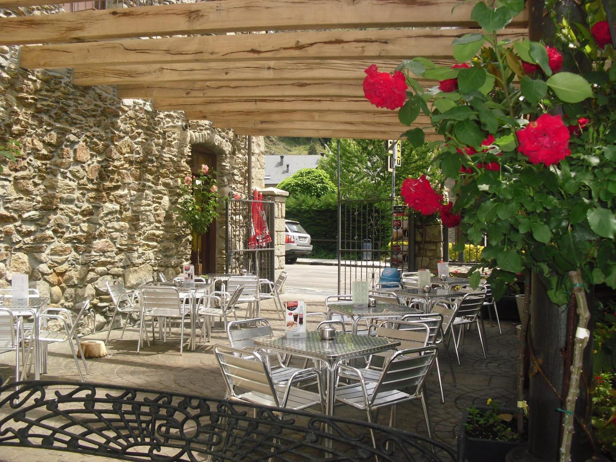 Hostal Vall D'Aneu By Arcas & Sambola Esterri D'Aneu Εξωτερικό φωτογραφία