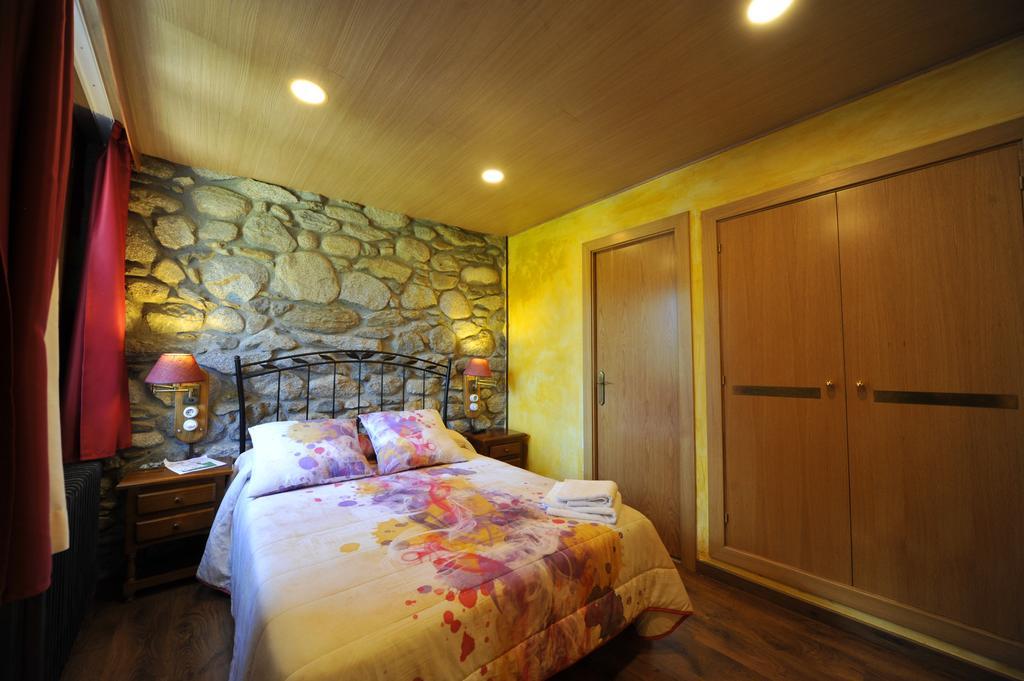 Hostal Vall D'Aneu By Arcas & Sambola Esterri D'Aneu Εξωτερικό φωτογραφία
